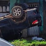 Picape capota ao bater contra caminhonete na zona Oeste de Boa Vista