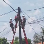 Eletricista sofre descarga elétrica enquanto trabalhava em poste na zona Oeste de Boa Vista