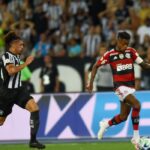 Técnico do Botafogo põe cargo à disposição após derrota para Flamengo