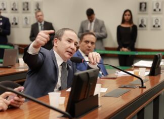 Projeto garante prioridade no Fies a estudantes órfãos e egressos do acolhimento