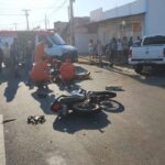 Motociclista e passageira ficam feridos após acidente com dois carros e uma moto em Boa Vista