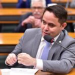 Comissão aprova isenção de tributos para biodiesel de dendê; Gabriel Mota relata proposta
