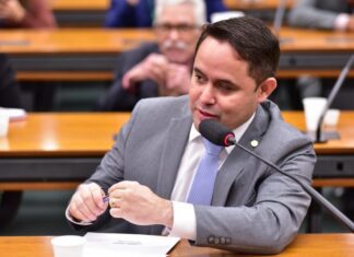 Comissão aprova isenção de tributos para biodiesel de dendê; Gabriel Mota relata proposta