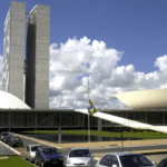 Presidentes dos três Poderes se reúnem nesta segunda-feira para celebrar democracia escala 6x1