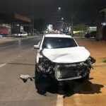 Motorista alcoolizado ignora semáforo e atinge casal em motocicleta no Tancredo Neves