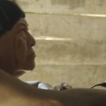 Davi Kopenawa diz ao público do Festival de Cannes que ele precisa dos indígenas