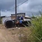 Quatro ficam feridos após carro funerário capotar no interior de Roraima