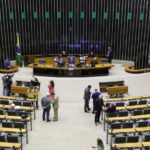 Câmara aprova MP que destina R$ 1 bi para proteção ao povo Yanomami e combate a garimpo ilegal
