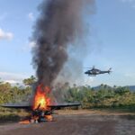Helicóptero da PRF intercepta avião de garimpo em Roraima; aeronave foi destruída