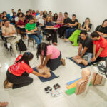 1,3 mil servidores da educação municipal recebem curso de primeiros socorros Primeiros socorros