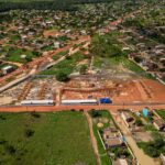 Setenta famílias do João de Barro recebem certidões imobiliárias da prefeitura