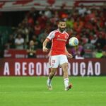 Após AVC do pai, Thiago Maia retorna ao Inter para partida contra o Flamengo