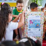 Mais de 900 crianças da rede municipal de ensino recebem presentes da campanha ‘Papai Noel dos Correios’