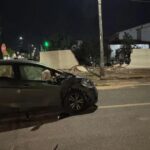 Motorista embriagado invade preferencial, atinge carro com cinco pessoas e bate em muros em Boa Vista