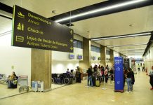 Pilotos e comissários podem entrar em greve a partir de 1º de janeiro