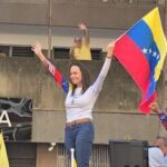María Corina Machado é libertada após ser detida em manifestação contra Maduro