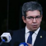 Líder do governo Lula diz que posse de Maduro é “ilegítima e farsante”