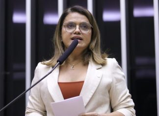 Câmara de Normandia aprova título de Cidadã Honorária para deputada condenada por compra de votos e caixa 2