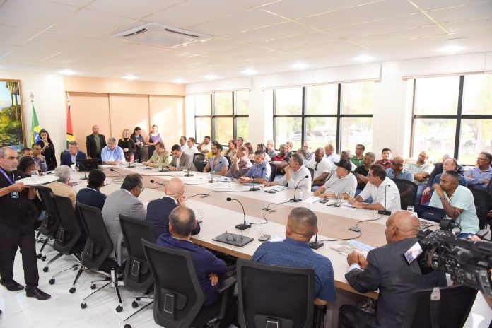 Reunião Governo, Sebrae e comitiva da Guiana (7)