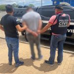 Caminhoneiro é preso por agredir e quebrar celular de companheira em Boa Vista