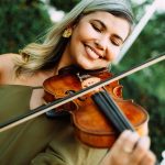 Raiany Said apresenta brasilidades em show gratuito no Teatro Municipal de Boa Vista