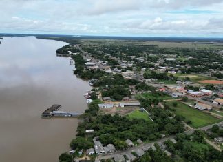 Caracaraí recebe minuta para atualização da Lei Orgânica do município