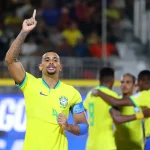 Brasil goleia Espanha e avança para a semi do Mundial de futebol de areia