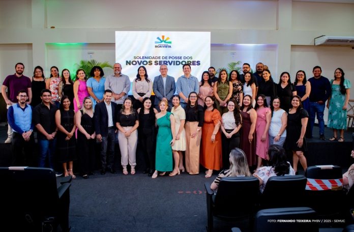 Posse dos novos servidores da Educação - Ft FERNANDO TEIXEIRA1