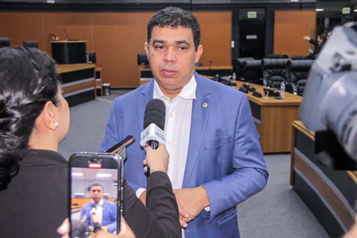 Presidente da ALE-RR, deputado Soldado Sampaio - foto Nonato Sousa