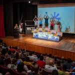 Campeões da Corrida 9 de Julho são premiados em cerimônia no Teatro Municipal
