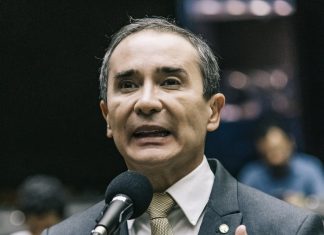 Duda Ramos propõe permitir uso do FGTS para tratamento de saúde de animais de estimação