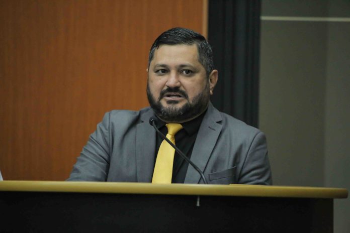 12.08.2025 - Sessão Ordinária - tribuna deputado Armando Neto - foto Eduardo Andrade