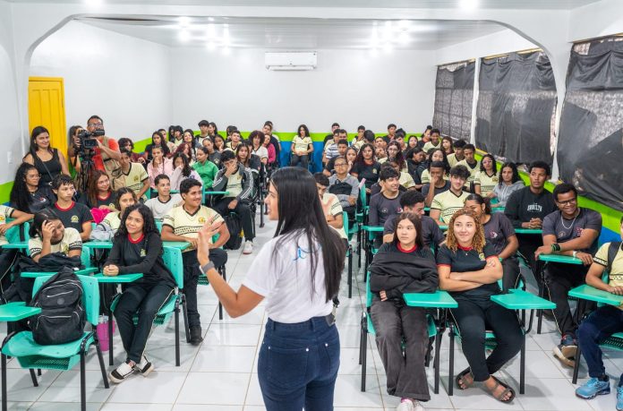 14-08-2025 - InovemApresentação de programa aos alunos da Escola Vanda da Silva (6)