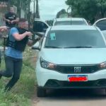 Polícia prende homem e apreende adolescente pela morte de casal dentro de carro no Senador Hélio Campos
