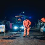 Operação Tapa Buraco ganha reforço no período noturno em Boa Vista