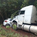Duas mulheres morrem em acidente após atingirem buraco na BR-174