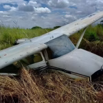 Aeronave suspeita de envolvimento com garimpo colide com caminhão em fazenda de Alto Alegre
