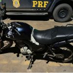 PRF prende dois homens com mandado de prisão e apreende motos adulteradas em Roraima
