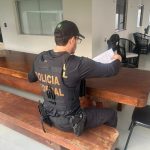 PF faz buscas em residência do ex-prefeito de Iracema durante operação que investiga fraude em licitações