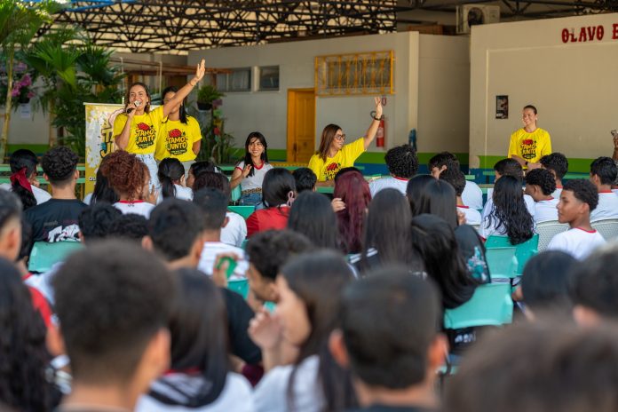 Foto 1 - Superintendência de Saúde aborda bem-estar emocional com estudantes - Foto Jader Souza (2)