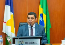 Deputados aprovam reajuste de gratificações para gestores e servidores da educação estadual