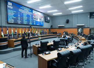 Assembleia limpa a pauta e derruba vetos do governo a projetos de interesse social