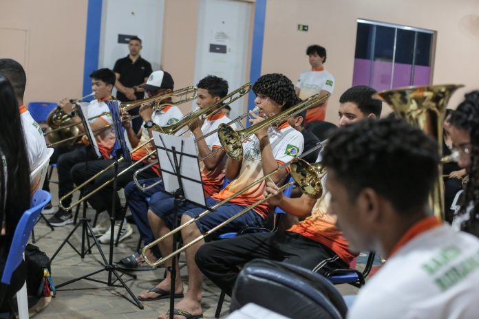 bandas e fanfarras