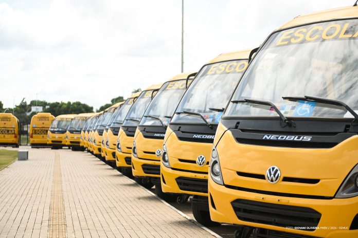 Novo transporte escolar à rede municipal de ensino - Ft GIOVANI OLIVEIRA (5) TRANSPORTE ESCOLAR