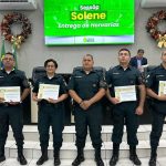 PMs que salvaram bebês engasgados são homenageados na Câmara de Boa Vista