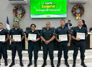 PMs que salvaram bebês engasgados são homenageados na Câmara de Boa Vista