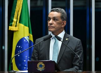 Lula veta projeto de Mecias e senador se revolta contra presidente da República