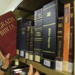 Câmara mantém tramitação de PL que autoriza uso facultativo da Bíblia nas escolas de Boa Vista