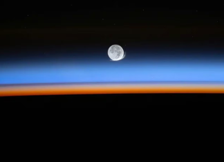 Halo lunar: astronauta captura fenômeno que forma um arco de luz na Lua