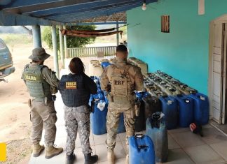 Operação apreende 8 mil litros de combustível e mercúrio em base do garimpo ilegal em Iracema prf
